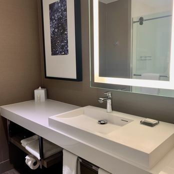 Seattle Marriott Bellevue - Bathroom - Hotels Near Me - Bellevue, Washington