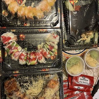 Rollapalooza - Crabby Crab, Caribbean, Spicy Tataki, Spicy Tuna Roll (Hand) and Spicy Scallop Roll (Hand) - Sushi Bars Near Me - Chicago, Illinois Rollapalooza - Crabby Crab, Caribbean, Spicy Tataki, Spicy Tuna Roll (Hand) and Spicy Scallop Roll (Hand) - Sushi Bars Near Me - Chicago, Illinois