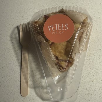 Petee's Pie Company - Strawberry Rhubarb Slice - Bakeries Near Me - New York, New York
