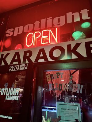 Spotlight Karaoke by null