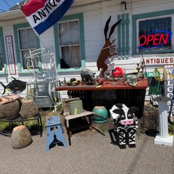 Rusty Rabbit Antiques