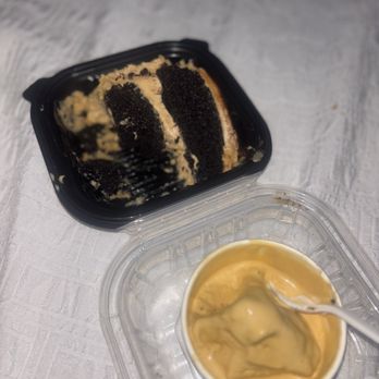 Scoop House and Bakery - PB chocolate cake and salted caramel ice cream - Ice Cream & Frozen Yogurt Near Me - Del City, Oklahoma