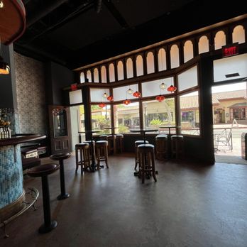 The Good Lion - Indoor space - Cocktail Bars Near Me - Santa Barbara, California The Good Lion - Indoor space - Cocktail Bars Near Me - Santa Barbara, California