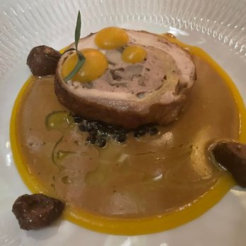 Le Saint-Amour - pintade - French Near Me - Old Quebec, Quebec Le Saint-Amour - pintade - French Near Me - Old Quebec, Quebec