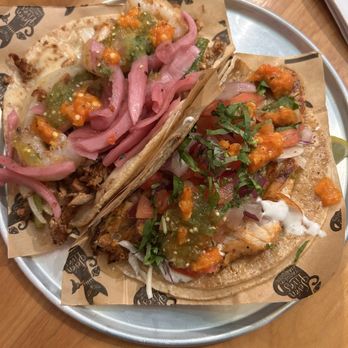 Seven Lives Tacos y Mariscos - Mexican Near Me - Toronto, Ontario