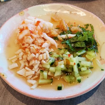 An Di Dzo - Vietnamese Steamed Rice Cakes. Comes with 2. Interesting experience. (Banh Beo) - Vietnamese Near Me - Honolulu, Hawaii An Di Dzo - Vietnamese Steamed Rice Cakes. Comes with 2. Interesting experience. (Banh Beo) - Vietnamese Near Me - Honolulu, Hawaii
