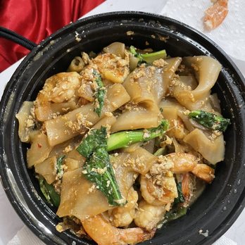 Up Thai - Pad Se-Ew with shrimp - Thai Near Me - New York, New York