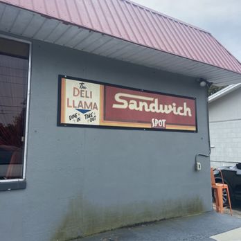 The Deli Llama - Front of building - Sandwiches Near Me - Mount Dora, Florida