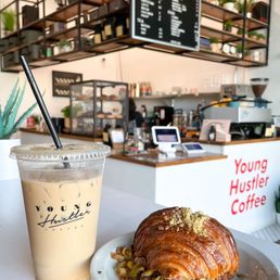 Pistachio Croissant