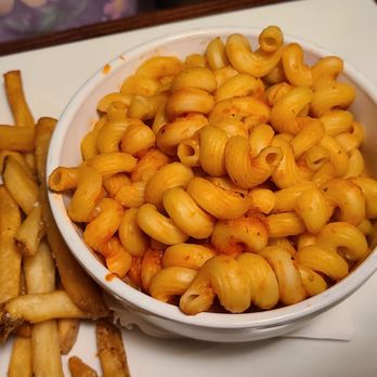 Buttonwood Grill - Granddaughters pasta and fries. She really liked the pasta. Ate it all. - New American Near Me - Lahaska, Pennsylvania Buttonwood Grill - Granddaughters pasta and fries. She really liked the pasta. Ate it all. - New American Near Me - Lahaska, Pennsylvania