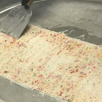 Sweet Rolls - The flattened out ice cream - Ice Cream & Frozen Yogurt Near Me - Gulfport, Mississippi