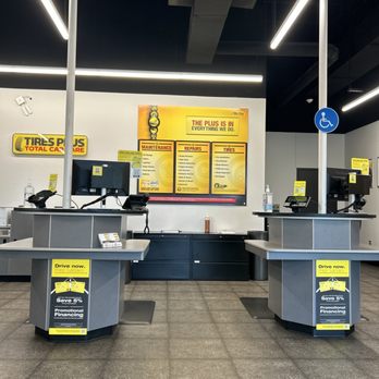 Tires Plus - Sales counter - Tires Near Me - Jacksonville, Florida Tires Plus - Sales counter - Tires Near Me - Jacksonville, Florida