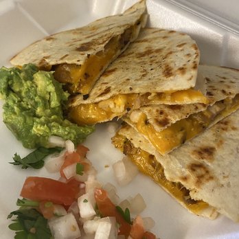 Chinto's Super Taco - Chicken quesadilla - Mexican Near Me - Del Rio, Texas