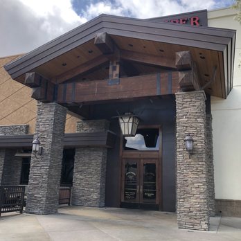 Antelope Valley Mall - Claim Jumper - Shopping Centers Near Me - Palmdale, California