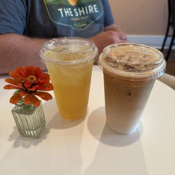 Anna's On The Lake - Coffee & Tea Near Me - Kenosha, Wisconsin