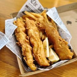 Le Marine Fish & Grill - Fish and Fish & Chips 3PCS