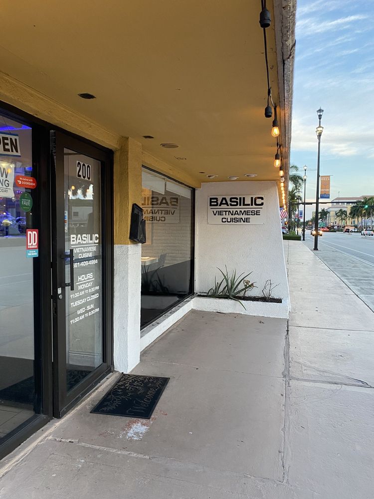 Basilic Vietnamese Grill