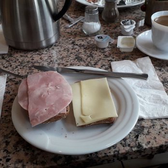 Cafè Olè - Frühstücksbuffet - Cafes Near Me - Ostseebad Rerik, MV