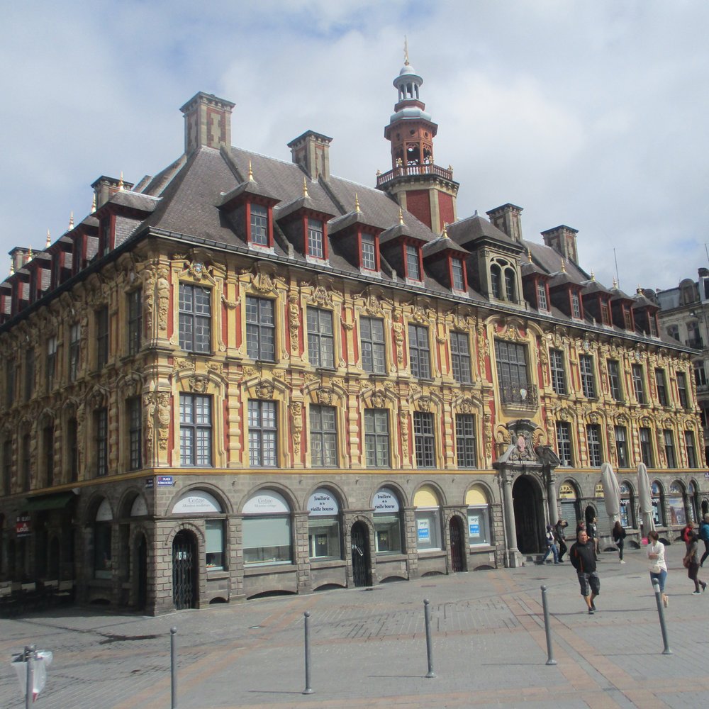 La Vieille Bourse - Landmarks & Historical Buildings Near Me - Lille, 59 La Vieille Bourse - Landmarks & Historical Buildings Near Me - Lille, 59