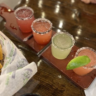 Cantina Louie by null