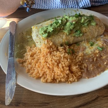 Mariscos El Pacifico Fallbrook - shredded beef burrito - Mexican Near Me - Fallbrook, California Mariscos El Pacifico Fallbrook - shredded beef burrito - Mexican Near Me - Fallbrook, California