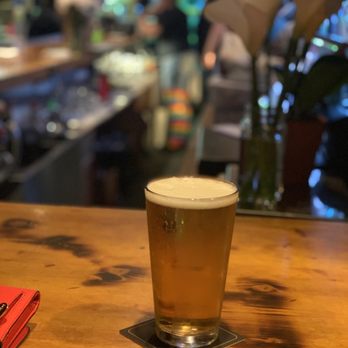 Pub 44 - Rainier tap beer - Sports Bars Near Me - Lynnwood, Washington