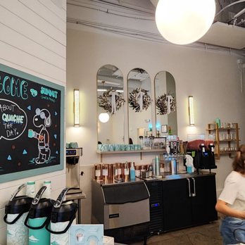 Summit Coffee - SouthPark - Baristas in action. - Coffee & Tea Near Me - Charlotte, North Carolina Summit Coffee - SouthPark - Baristas in action. - Coffee & Tea Near Me - Charlotte, North Carolina