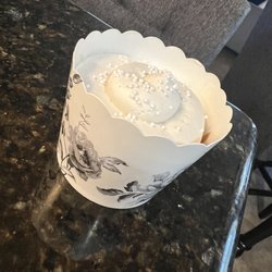 Maddy Hatter’s Okie Doughkie Bakery - White King cupcake