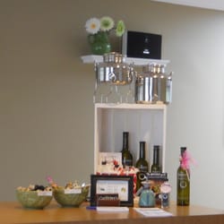 Giuseppe's International Oils & Vinegars