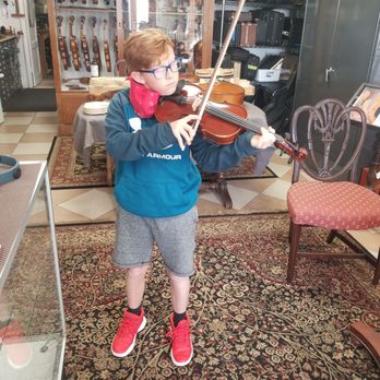 Stephen R Davy Violins - A child falling in love with a Viola on his first playing of it. - Musical Instruments & Teachers Near Me - Laguna Beach, California Stephen R Davy Violins - A child falling in love with a Viola on his first playing of it. - Musical Instruments & Teachers Near Me - Laguna Beach, California