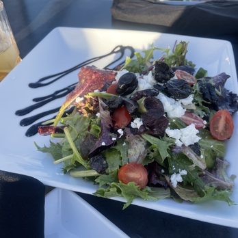 Hotel 1110 - Greek salad - Hotels Near Me - Monterey, California