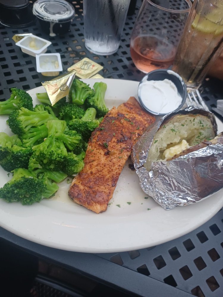 RIALTO CAFE Updated November 2024 29 Photos & 39 Reviews 25 W