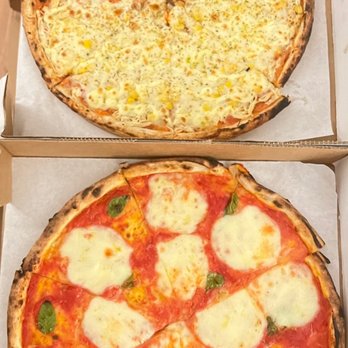 Sampa's Pizza - *Half & Half* São Paulo and Veggie with whole Marguerita - Pizza Near Me - Lomita, California Sampa's Pizza - *Half & Half* São Paulo and Veggie with whole Marguerita - Pizza Near Me - Lomita, California