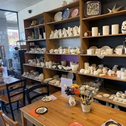 Clay Cafe - Pottery studio