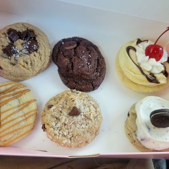 Crumbl - Saratoga - My order of minis - Bakeries Near Me - San Jose, California Crumbl - Saratoga - My order of minis - Bakeries Near Me - San Jose, California