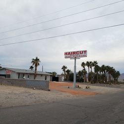 Haircut Studio Salon - Business front.