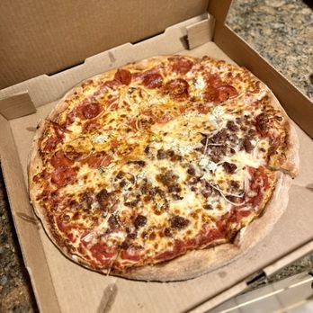 Dough Boys - Big Caruna (Sweet onion, half sausage, half pepperoni, red pepper flakes, ricotta, house blend cheese, and red sauce) - Pizza Near Me - Hilton Head Island, South Carolina