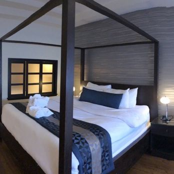 Sterling Inn and Spa - Upgraded room suite - Hotels Near Me - Niagara Falls, Ontario Sterling Inn and Spa - Upgraded room suite - Hotels Near Me - Niagara Falls, Ontario