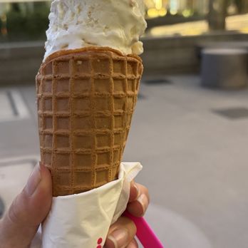 Mimi Creamery - Fantastic waffle cone and delicious ice cream. - Ice Cream & Frozen Yogurt Near Me - Los Angeles, California Mimi Creamery - Fantastic waffle cone and delicious ice cream. - Ice Cream & Frozen Yogurt Near Me - Los Angeles, California