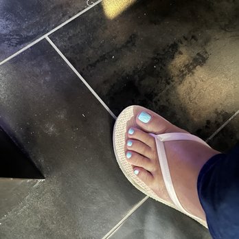 Ocean Club Nails - Luxury pedicure with regular polish by Tan Truong - Nail Salons Near Me - Fernandina Beach, Florida