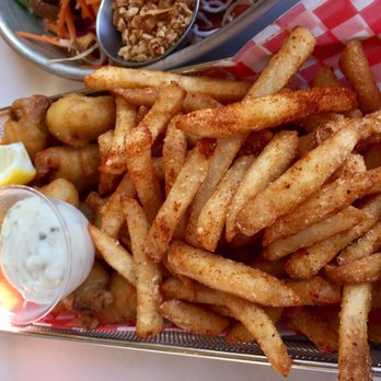 Good Catch Boil House - Fried oyster basket - Cajun/Creole Near Me - Markham, Ontario