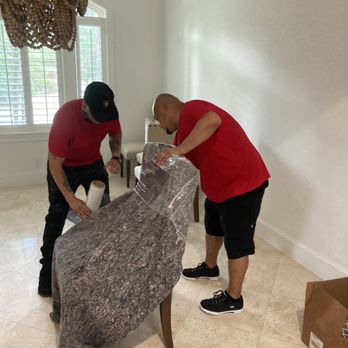 Move It On Up - Manuel and Luis - Movers Near Me Move It On Up - Manuel and Luis - Movers Near Me