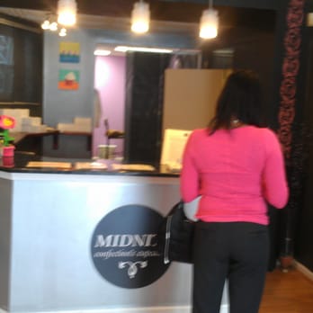 Midnite Confection's Cupcakery - Step up & place your order! - Bakeries Near Me - Baltimore, Maryland