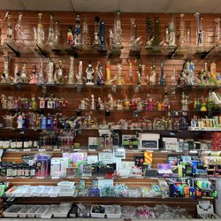 Roy's Smoke Shop