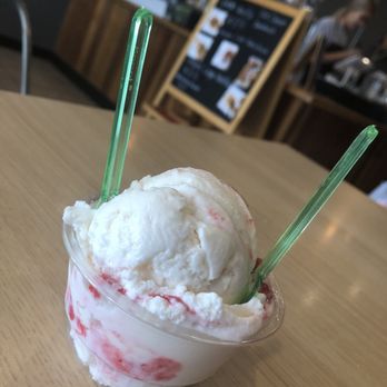 Leaf N Cream - Strawberry cheesecake - Bubble Tea Near Me - Tustin, California Leaf N Cream - Strawberry cheesecake - Bubble Tea Near Me - Tustin, California