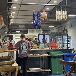 Tavi's Salumeria - Interior