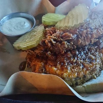 The Lighthouse Cafe - Hot chicken - very tasty - Music Venues Near Me - Hermosa Beach, California