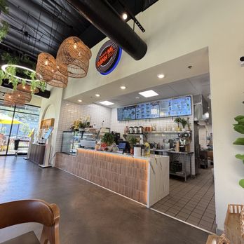 Paris Banh Mi - Sandwiches Near Me - Davis, California