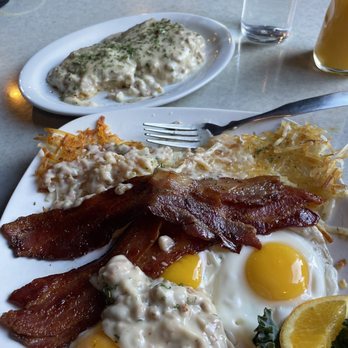 The Brooks Restaurant - Miner's Breakfast - Lounges Near Me - Wallace, Idaho