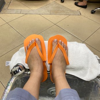 Harmony - Regular pedicure - Nail Salons Near Me - Pasadena, California Harmony - Regular pedicure - Nail Salons Near Me - Pasadena, California